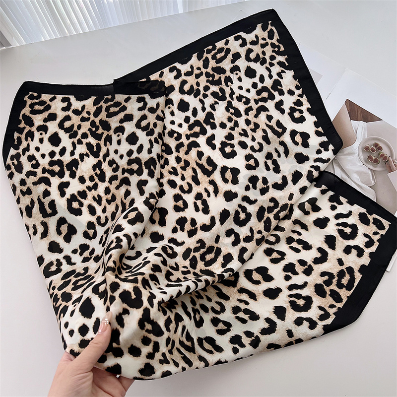 70cm Square Luxury Leopard Pri - Face Scarf Mask recension och pris